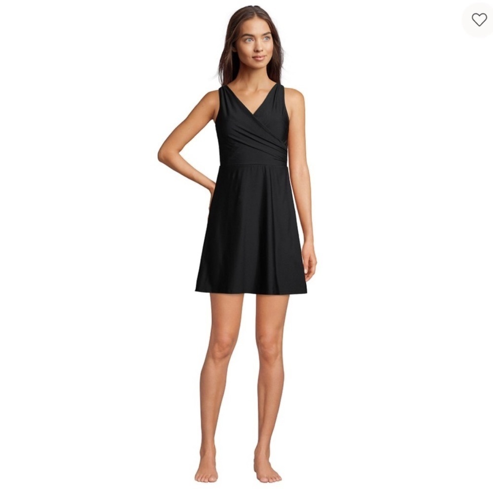 Land’s End Black swim dress size 8 NEW